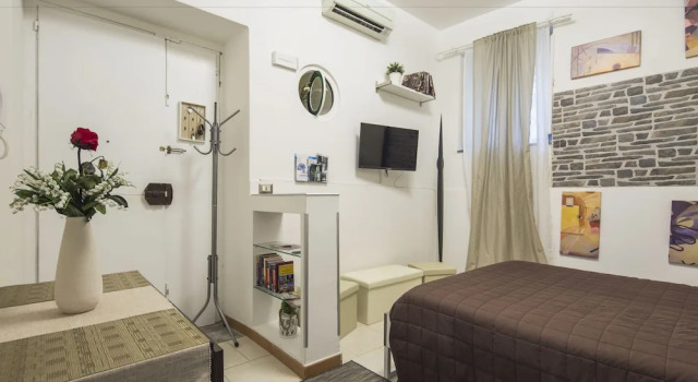 Alma House, Забронировать Отель Отели Салерно с парковкой, рядом с Кастелло ди Аречи, Парковка
