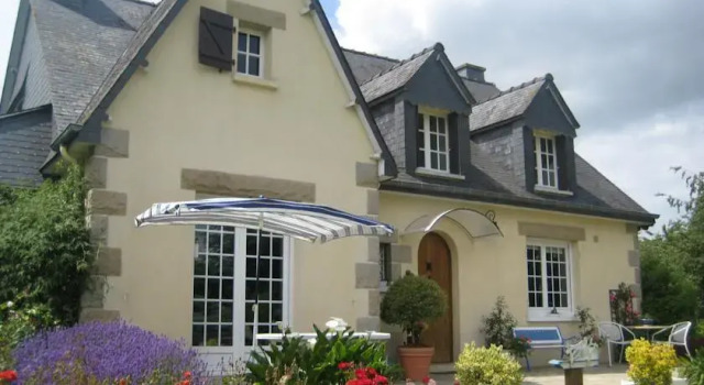 Les Lierrus B&B, Rezerwuj Bed and Breakfast  