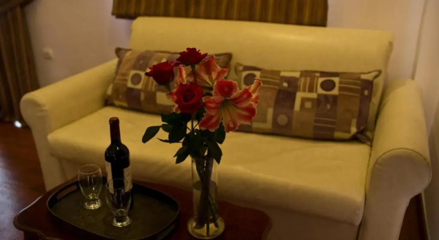 Полулюкс с балконом Andromeda Suites