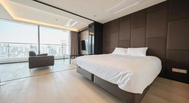 Estudio UH FLAT Signature DAEGU