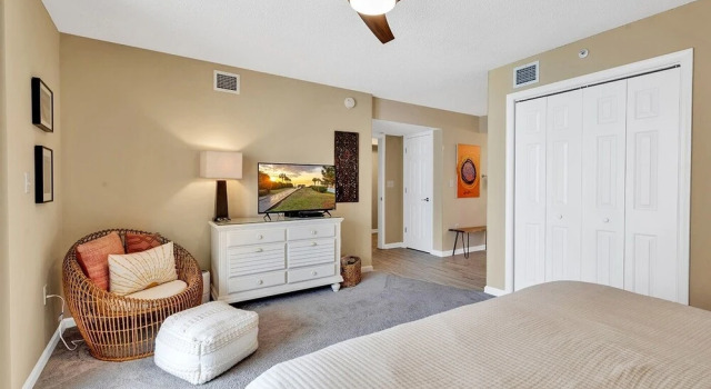 1704 Brighton 2 Bedroom Condo