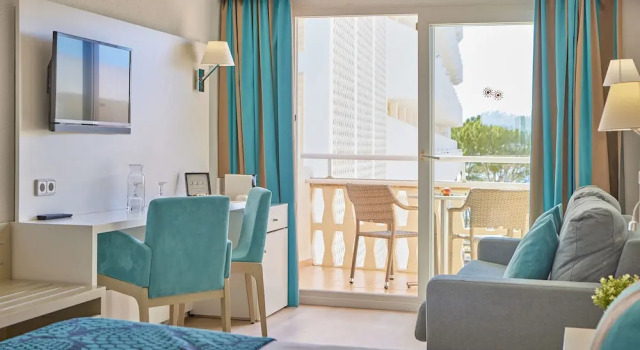 Номер Comfort с балконом и с частичным видом на море Universal Hotel Lido Park & Spa