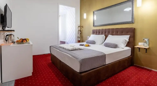Hotel Silver Gate Split - Spacious Room