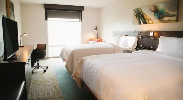 Четырёхместный номер Standard с видом на реку Hilton Garden Inn Fredericton