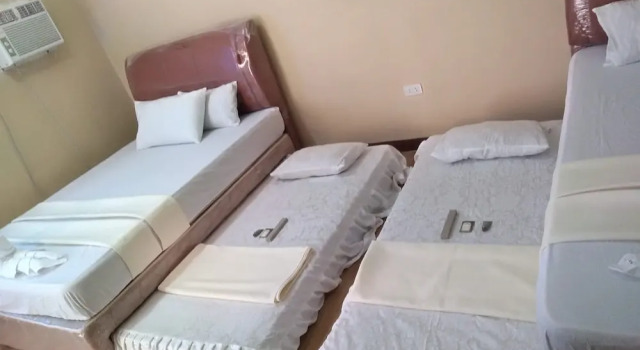 Hana-Natsu Resorts Pool, Забронировать Отель  