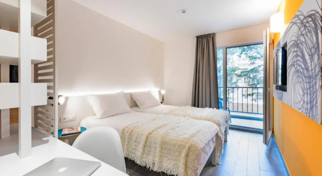 Двухместный номер Standard с балконом и с видом на парк Pharos Hvar Bayhill Hotel
