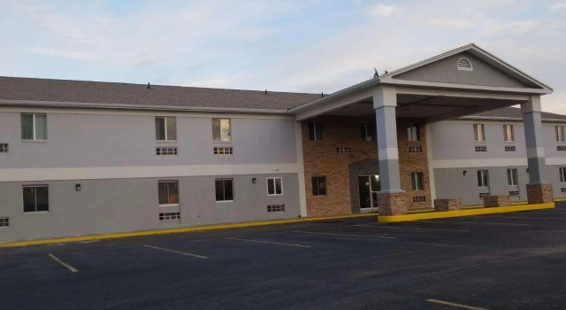Четырёхместный номер Standard Travel Inn Of Sidney Ohio