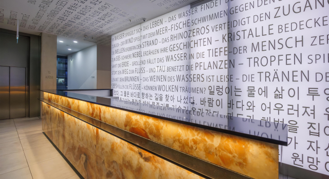 art'otel cologne, Book Hotel Altstadt. Köln