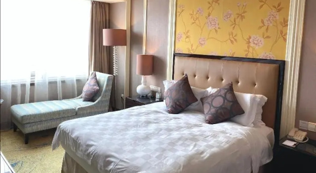 Двухместный клубный номер Ramada Plaza Tian Lu