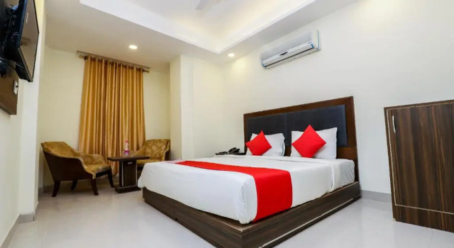 Номер Deluxe Hotel IVY Plaza