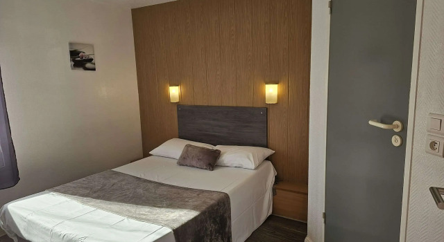 Brit Hotel Essentiel Pau Lescar