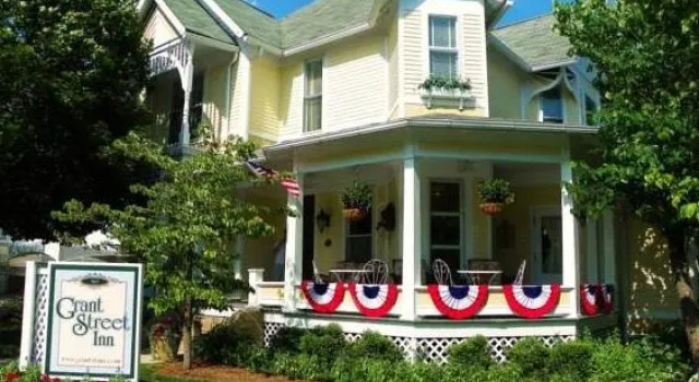 Номер Premium Grant Street Inn - Bloomington