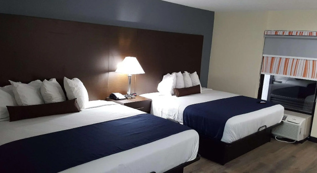 Четырёхместный номер Standard Baymont by Wyndham Ridgeland I-95