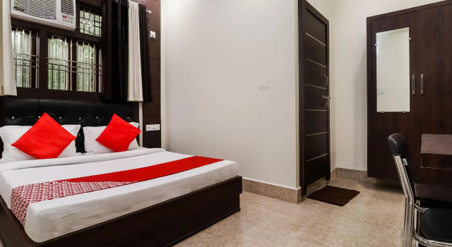 Oyo 70467 Tt Nalin Inn, Забронировать Отель Отели Йеркод 3 звезды, 3*
