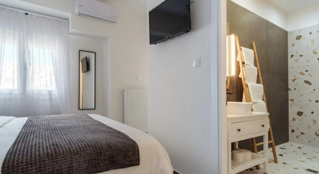 Home is, Book Hotel Thessaloniki Macedonia
