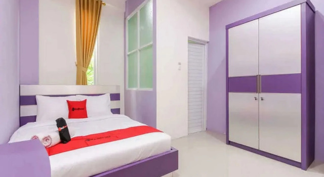 Deluxe chambre RedDoorz Plus near Stasiun Bekasi