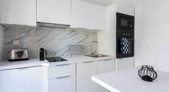 Апартаменты Beautiful Flat With Balcony - 200m From the Beach
