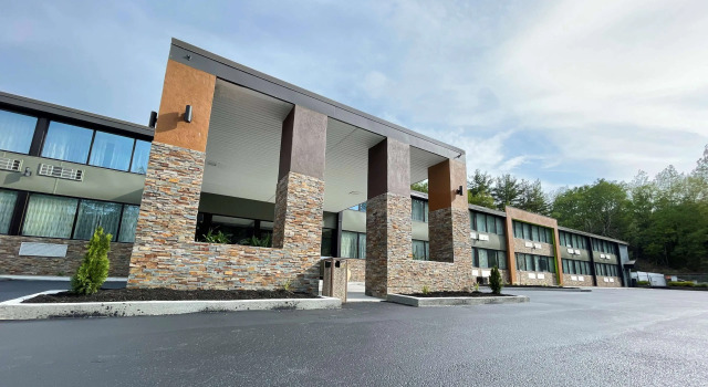 Wingate by Wyndham Lake George