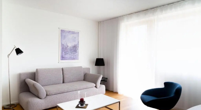 Saglina 22 - Nr. 1, Book Hotel Sent 