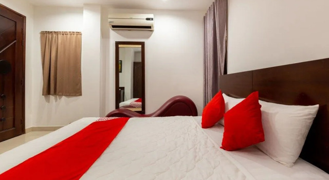 OYO 487 Sao Mai Hotel, Забронировать Отель Отели Хошимина с парковкой, рядом с Vinh Nghiem Pagoda, Парковка