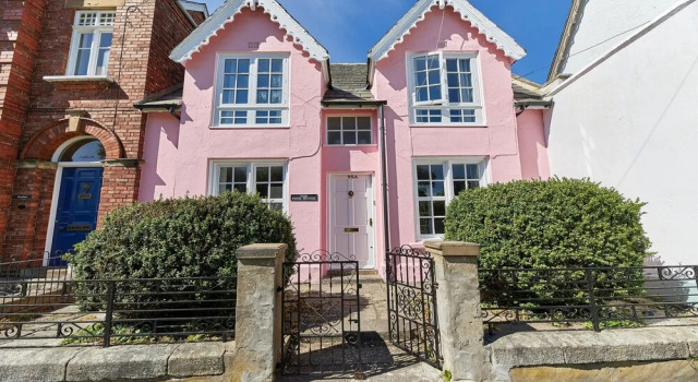 The Pink House, Varaa Hotelli  