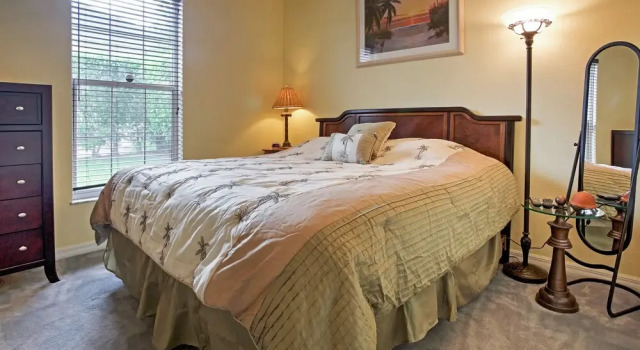 Naples Home w/ Pool, Extended Stays Welcome!