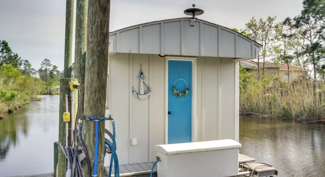Апартаменты Bay St Louis Houseboat 6 Mi to Old Town & Beach!