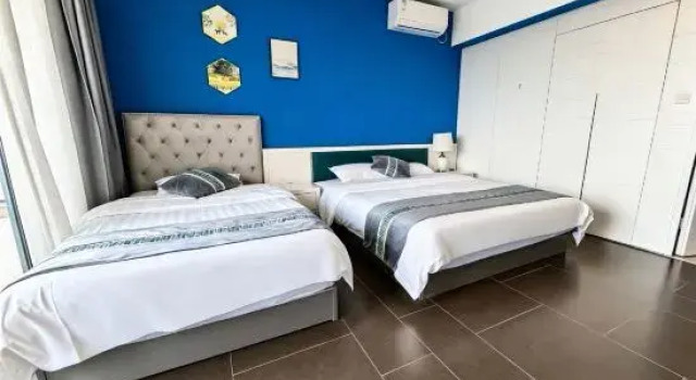 Семейный люкс с балконом и с видом на море Huidong Xunliao Bay New Coast Scenic Hotel (Haigongyuan Leisure Beach)