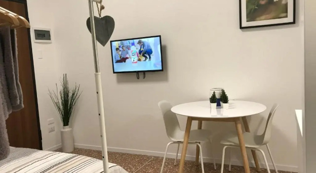 Studio 25 apartment - near metro M3, Book Apartment Milan Lombardy