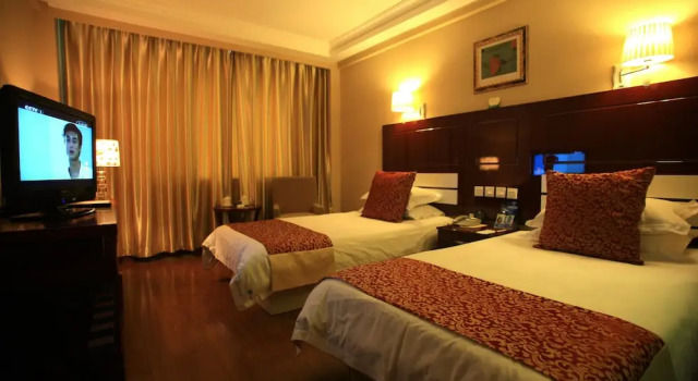 Номер Executive с видом на море Overseas Chinese International Hotel
