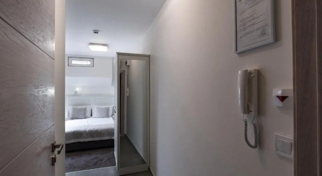 Двухместный номер Economy Мансарда Caro Aparthotel
