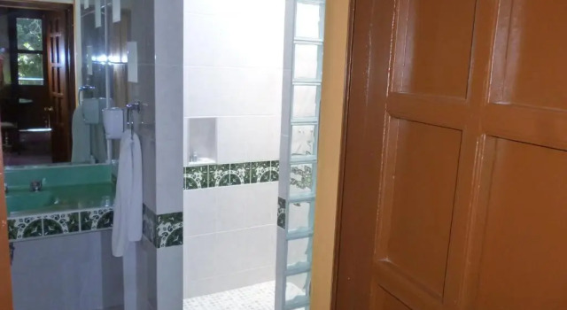 Трёхместный номер Standard с балконом Hotel Monte Alban