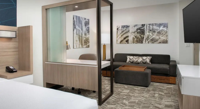 Двухместный люкс SpringHill Suites by Marriott Cincinnati Mason