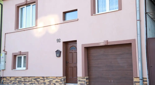 Ariana House, Varaa Hotelli Sibiu 