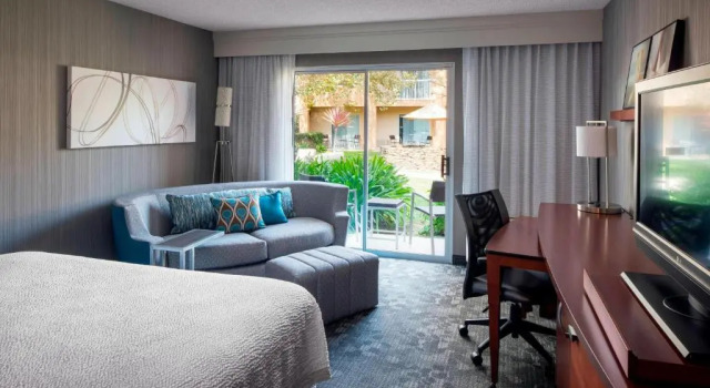 Номер Standard с видом на внутренний двор Courtyard by Marriott San Mateo Foster City