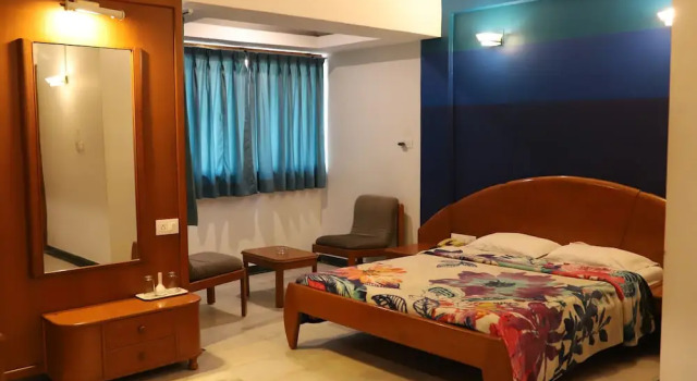 Люкс Royal Hotel GRG
