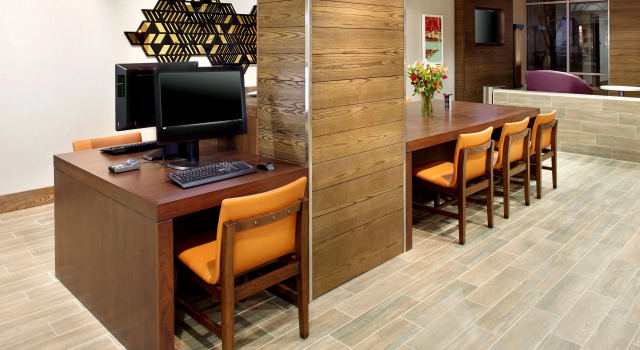 Hyatt House Denver/Lakewood at Belmar, Book Hotel Hoteller i Lakewood med pool, Swimmingpool
