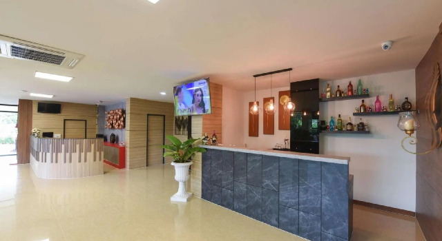 Wish Hotel Ubon, Varaa Hotelli Hotellit North-Eastern Thailand pysäköinnillä, Pysäköinti