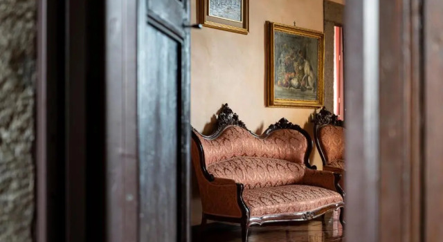 Bed and Breakfast Donna Olimpia, Book Hotel Hoteller i Lake Vico med parkering, Parkering