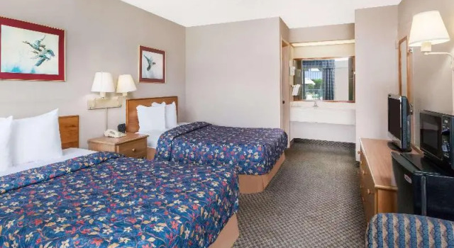 Двухместный номер Standard Days Inn by Wyndham Seguin TX