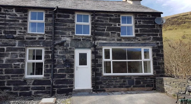 Yr Hen Siop - 4 bed welsh cottage in Snowdonia, Buchen Sie Ferienhaus Penmachno Gwynedd