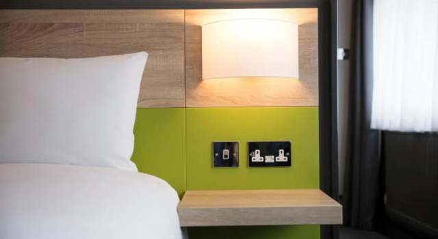 Номер Standard Thistle Express London Luton