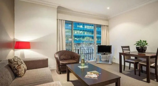 Номер Standard с балконом Comfort Apartments Melbourne Central