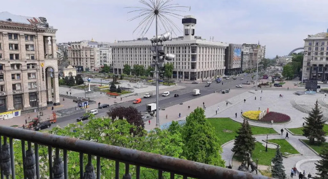 Апартаменты с балконом BestKievApartment на Площади Независимости