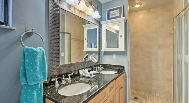 Коттедж < 1 Mi to Jensen Beach: Home w/ Community Perks!