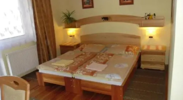 Penzion Tri klasy, Rezervovat Hotel Hotely v Prešovský kraj s parkováním, Parkování