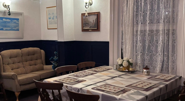 Argyle Lodge Self Catering Guest House, Забронировать Гостевой дом Отели Саутгемптона с парковкой, рядом с Titanic Honour &amp; Glory Exhibition - Southampton, Парковка