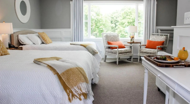 The Edgewood Inn, Buchen Sie Hotel New London Mount Sunapee Resort