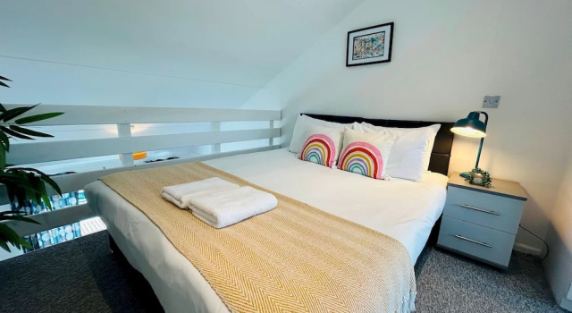Апартаменты On the Water 3 Waterside Studio Mezzanine Bedroom Terrace Overlooking the Harbour