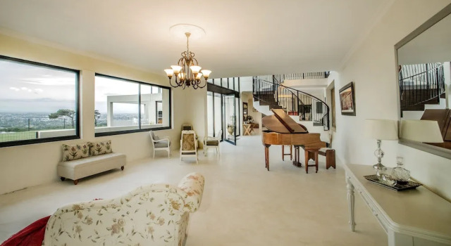 Mountain Side Mansion, Забронировать Отель Отели Cape Peninsula 4 звезды, 4*